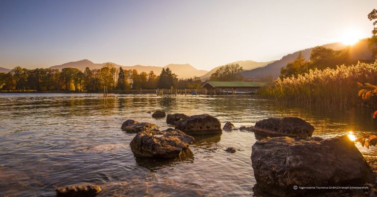 lake-autumn